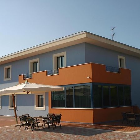 Motel - Hotel Nautico Поццалло Экстерьер фото
